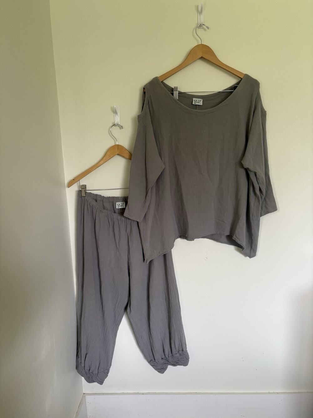 Oh My Gauze Gray 2 Piece Pant Cut out top Set L/XL Size 2 Cotton Lagenlook